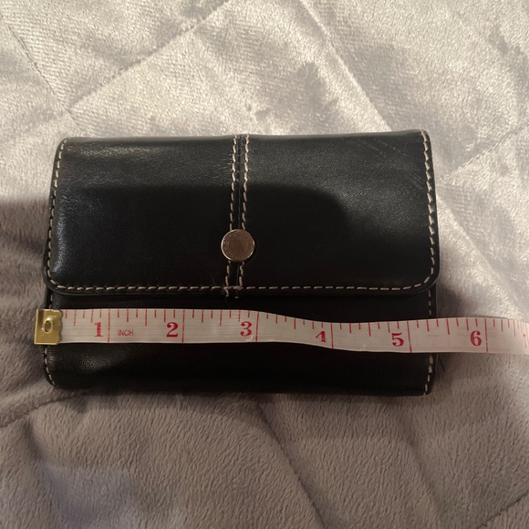 Liz Claiborne Black Wallet - Picture 7 of 9